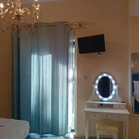 Faros Aparthotel 3*