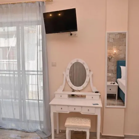 Faros 3* 플라타모나스