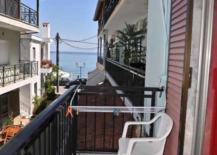 Faros 公寓式酒店 3*